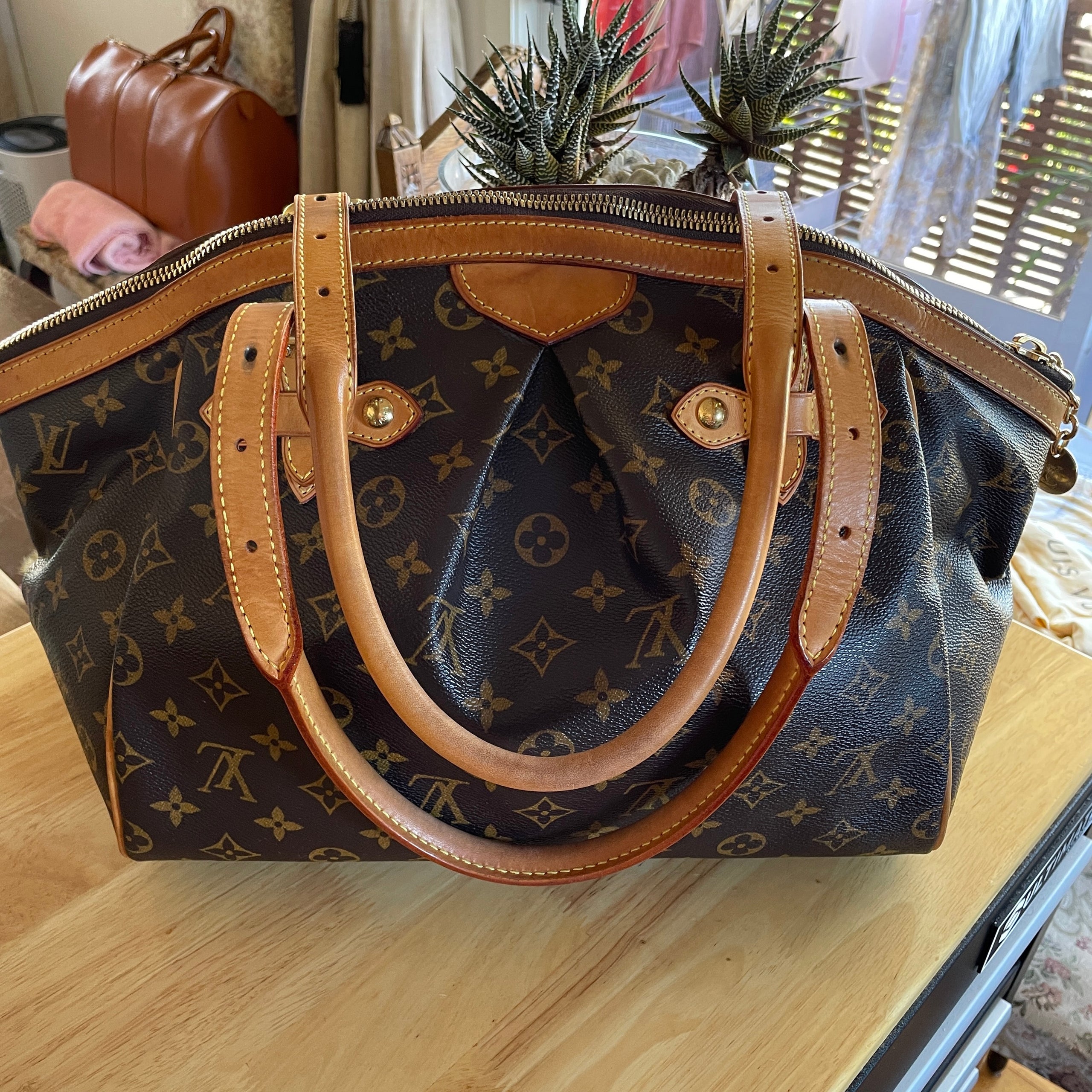 Buy Louis Vuitton Pre-loved LOUIS VUITTON Tivoli GM monogram Handbag PVC  leather Brown 2023 Online
